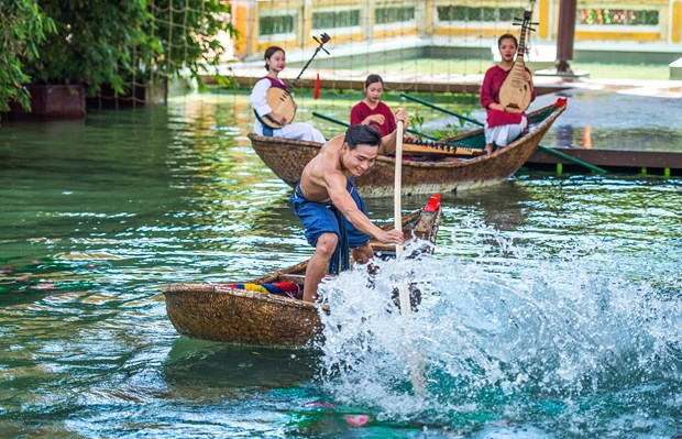 Kích cầu du lịch nội địa ‘thời COVID’: Không chỉ dừng ở liên kết