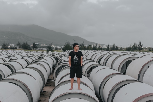 Đổ xô đến check-in "sống ảo" với... ống bê tông ở Đà Nẵng