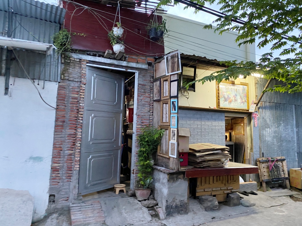 Phản ánh hàng xóm xây dựng không phép trên đất công