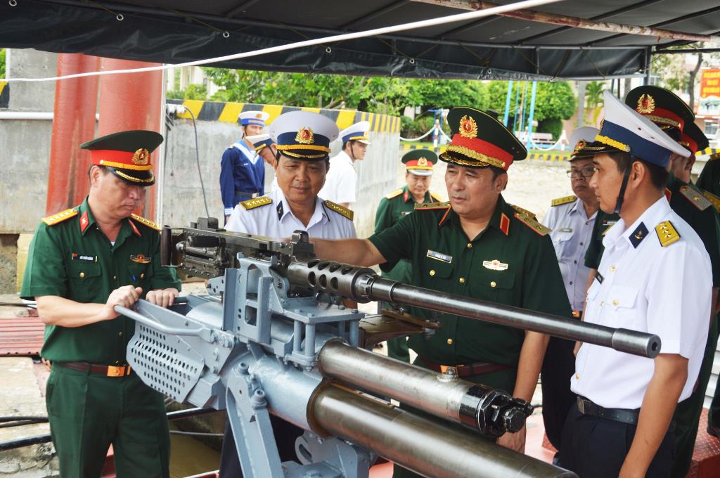 Viết tiếp truyền thống đơn vị anh hùng