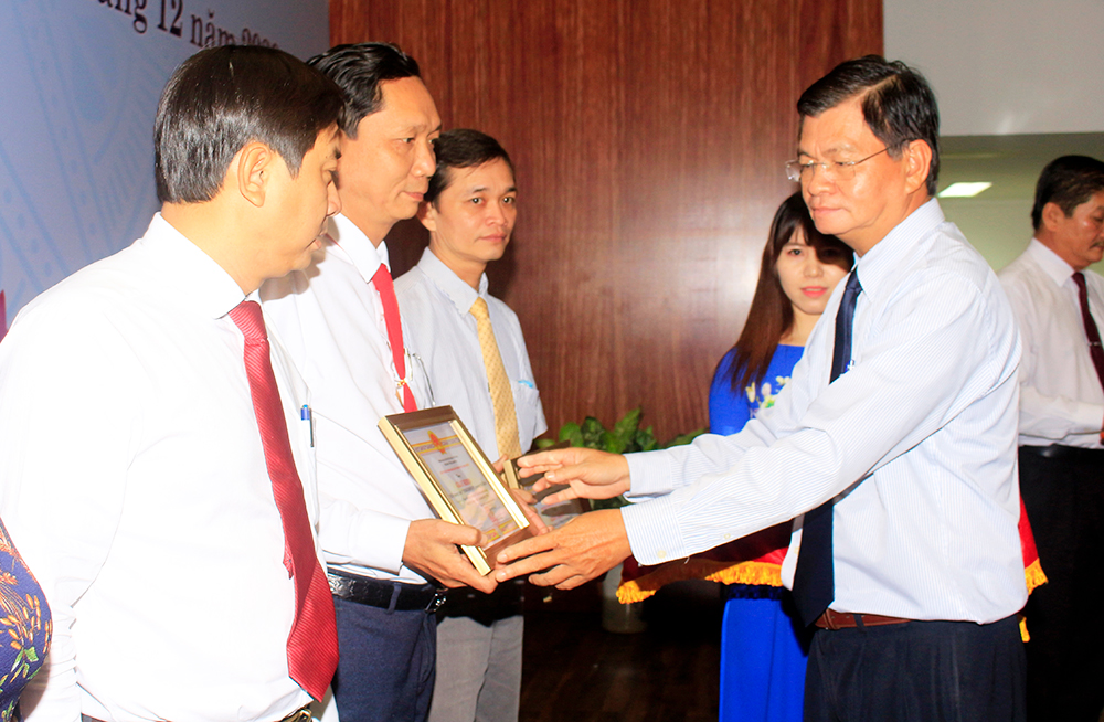 Tổng kết phong trào “Toàn dân đoàn kết xây dựng đời sống văn hóa” ở TP. Long Xuyên