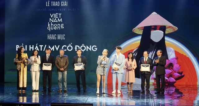 Ca khúc “Ghen Cô Vy” giành giải Nhất tại lễ trao giải “Việt Nam - Những ngày không quên”