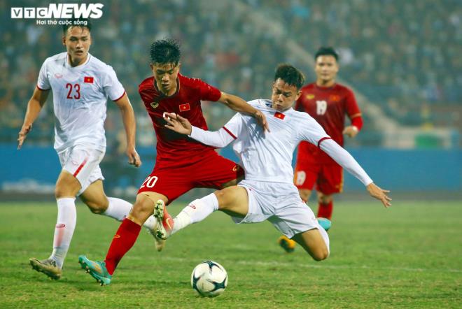 Quang Hải lập siêu phẩm, tuyển Việt Nam vẫn bị U22 Việt Nam cầm hòa