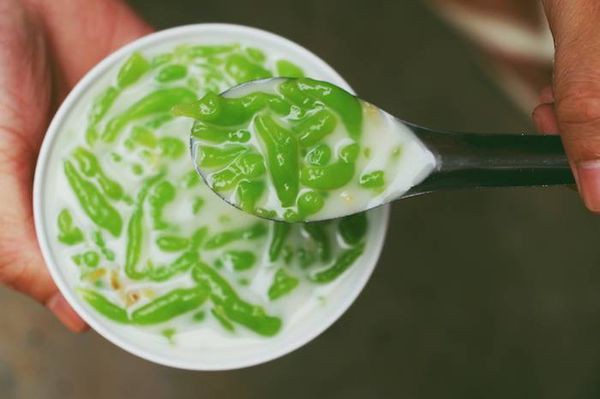 Ngọt ngào hương vị các món bánh màu xanh lá dứa của miền Tây