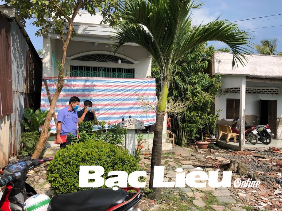 Bạc Liêu: Một thanh niên chết trước sân nhà