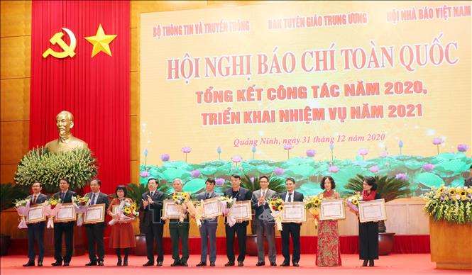 Báo chí đóng góp vào sự phát triển của đất nước