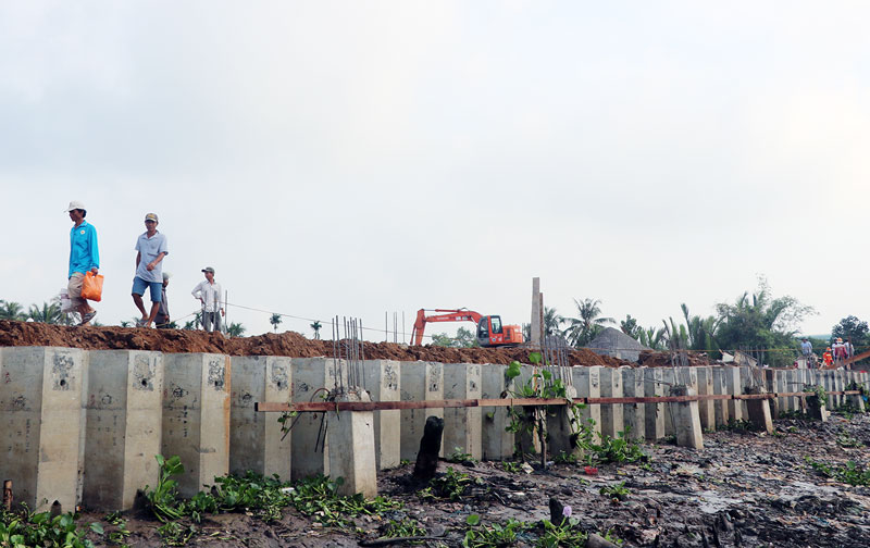 Khẩn trương xây dựng Bến phà Rạch Miễu tạm
