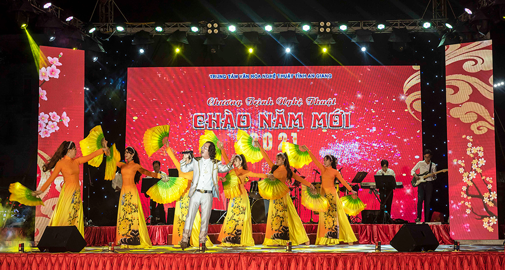 An Giang biểu diễn Chương trình nghệ thuật chào năm mới 2021