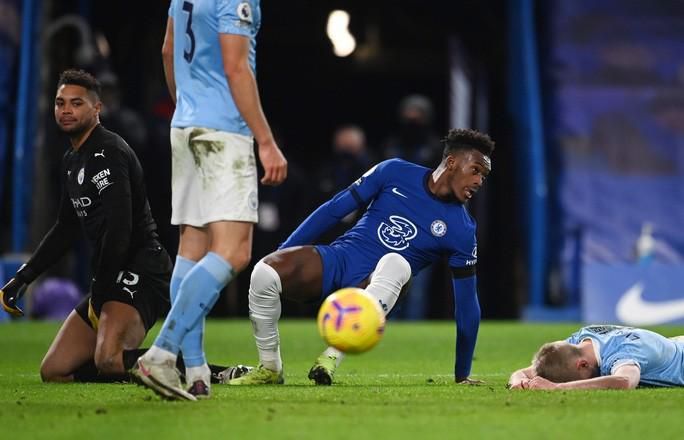 Chelsea thảm bại trước Man City, Lampard hồi hộp chờ bị sa thải