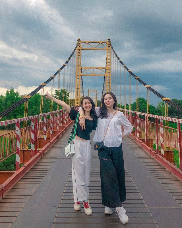Đến Tây Nguyên đừng quên check-in với cầu treo "sống ảo" đẹp mê Kon Klor