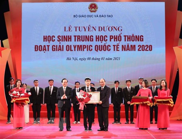 Thủ tướng tuyên dương học sinh Trung học đoạt giải Olympic quốc tế