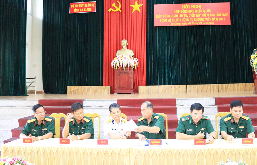“Cử người nào, chắc người đó”