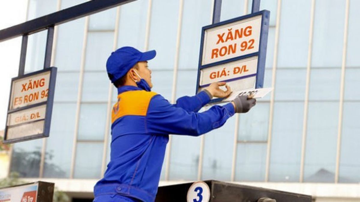 Giá xăng hôm nay 11-1 bao nhiêu 1 lít?
