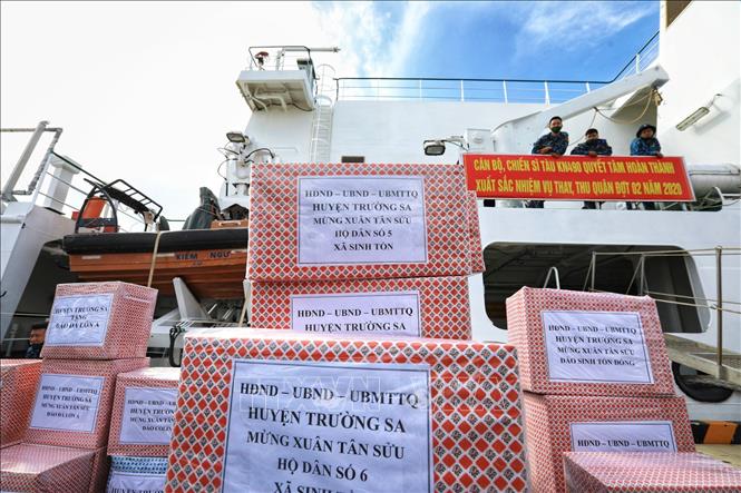 Gửi Tết ra huyện đảo Trường Sa