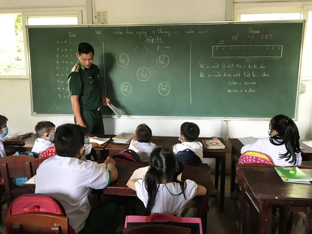 Lớp học “có một không hai” trên đảo Hòn Chuối