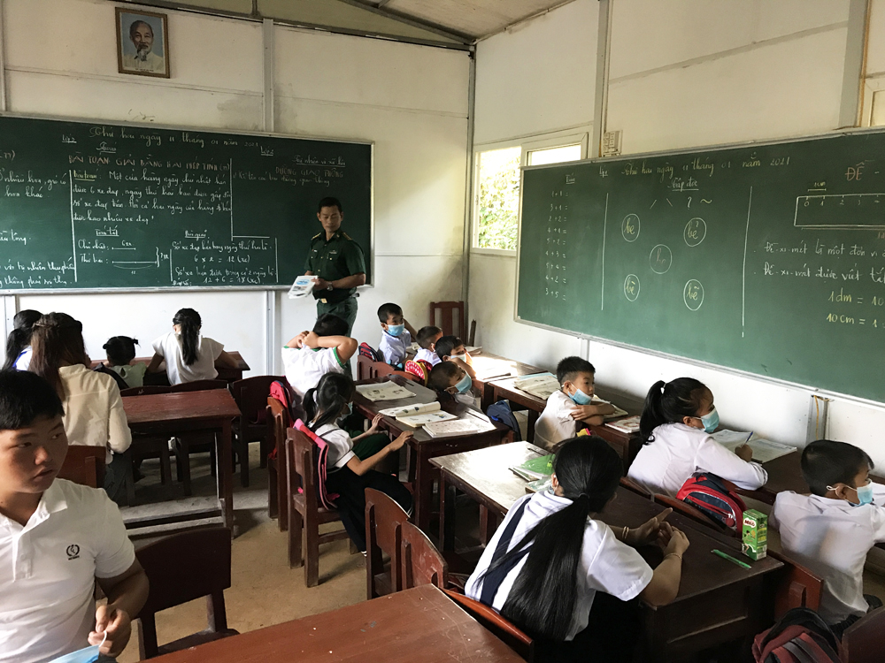 Lớp học “có một không hai” trên đảo Hòn Chuối