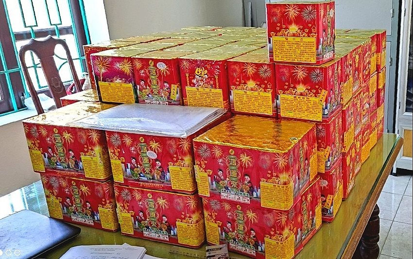 Bắc Ninh: Thu giữ hơn 100 bệ pháo hoa nổ