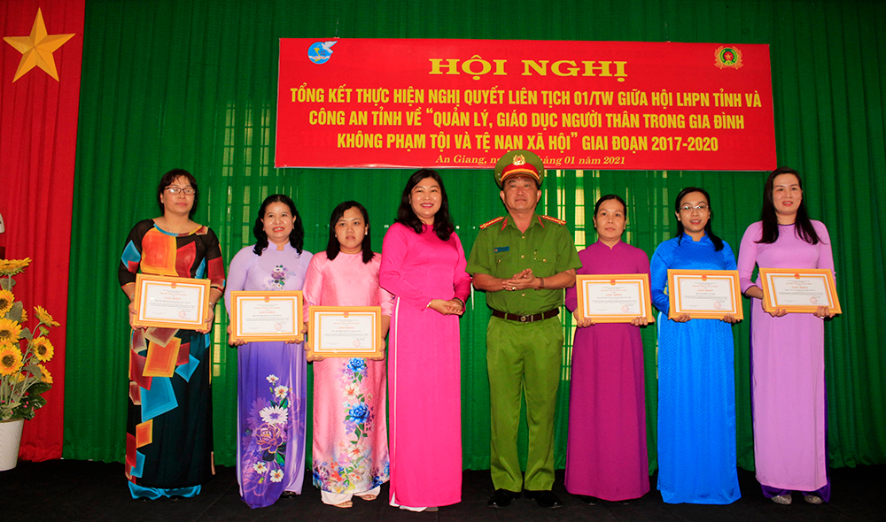 An Giang tổng kết Nghị quyết liên tịch số 01 giữa Hội Liên hiệp Phụ nữ và Công an tỉnh