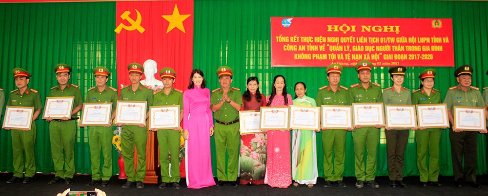 An Giang tổng kết Nghị quyết liên tịch số 01 giữa Hội Liên hiệp Phụ nữ và Công an tỉnh