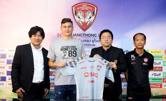 Đặng Văn Lâm vướng lùm xùm Muangthong Utd: Coi chừng... đứt tay