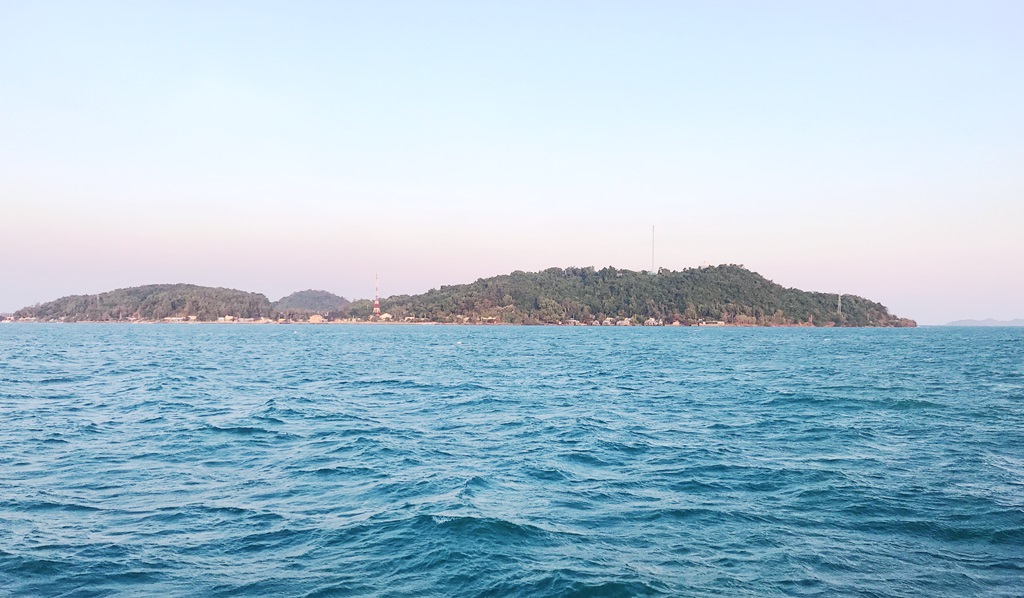 Vẻ đẹp hoang sơ đảo Hòn Đốc