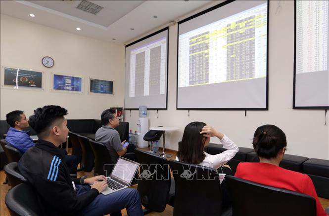 Nhận diện kênh đầu tư năm 2021: Cơ hội trong rủi ro