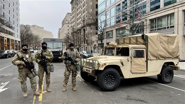 FBI điều tra khả năng nước ngoài tài trợ cho vụ bạo loạn Đồi Capitol
