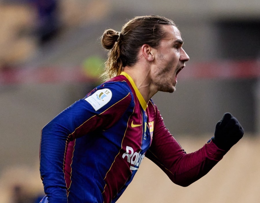 Messi bị đuổi, Barca mất Siêu cúp sau 120 phút
