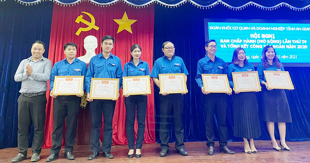 Đoàn khối Cơ quan và Doanh nghiệp tỉnh An Giang tổng kết công tác Đoàn và phong trào thanh niên năm 2020