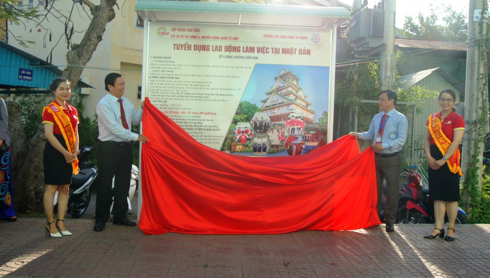 Tạo cơ hội việc làm cho sinh viên trường nghề