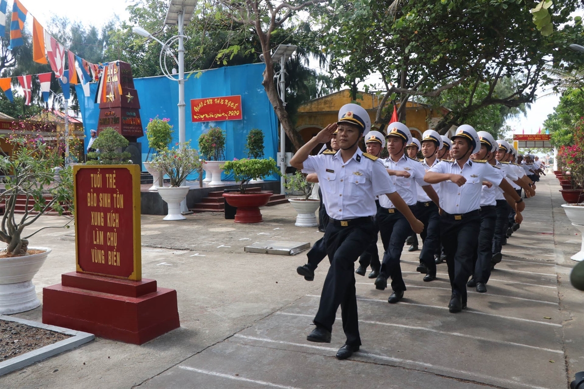 Quân và dân đảo Sinh Tồn (Trường Sa) hướng về Đại hội XIII của Đảng