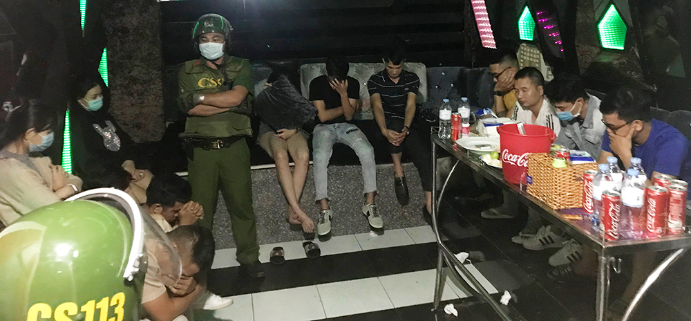 Cơ sở kinh doanh Karaoke King thay đổi tên hoạt động vẫn tiếp tục vi phạm