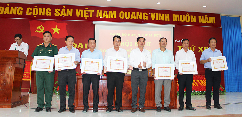 Hội nghị Ban Chấp hành Đảng bộ huyện Thoại Sơn lần thứ 3