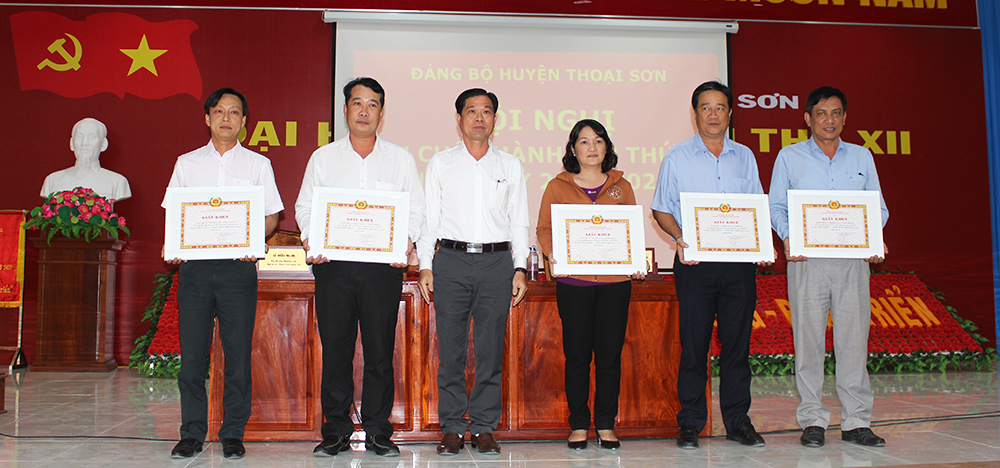 Hội nghị Ban Chấp hành Đảng bộ huyện Thoại Sơn lần thứ 3