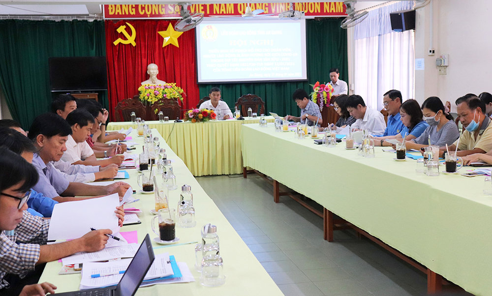 An Giang: Hơn 1.000 phần quà hỗ trợ cho đoàn viên, người lao động bị ảnh hưởng COVID-19 dịp Tết Nguyên đán