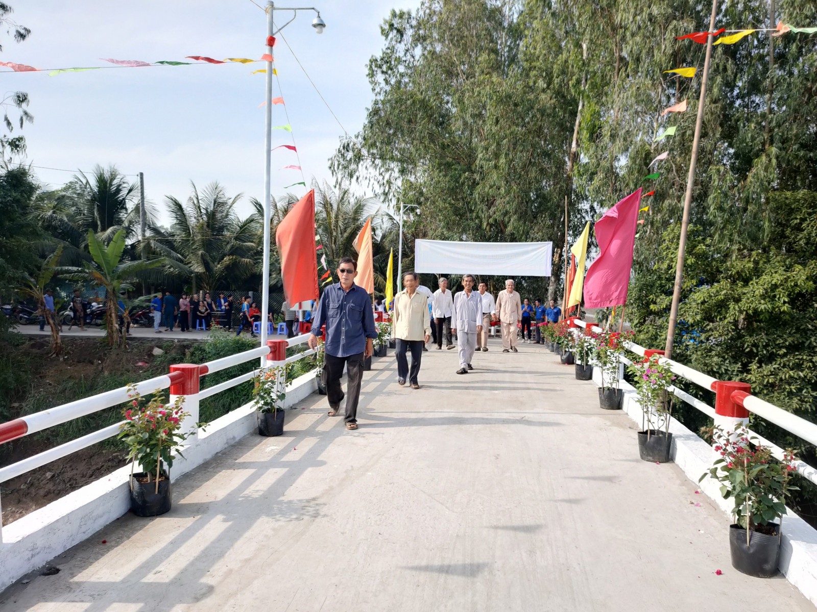 Chợ Mới khánh thành cầu Hy vọng 88 - cầu kênh Cà Mau