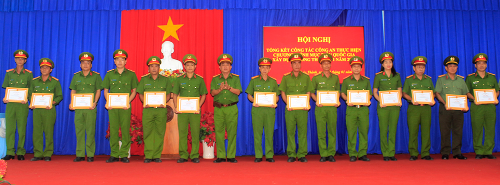 Tổng kết công tác Công an An Giang tham gia xây dựng nông thôn mới năm 2020