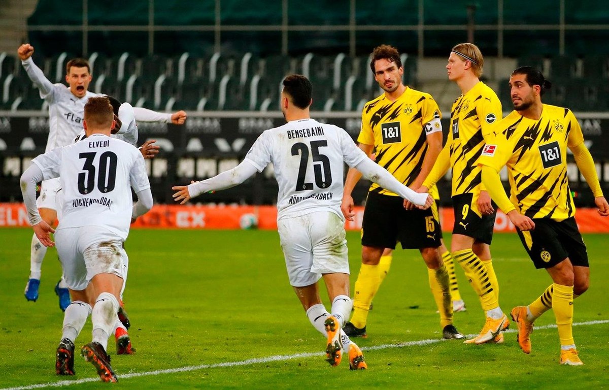 Borussia Dortmund đứng trước nguy cơ mất tất cả ở mùa này