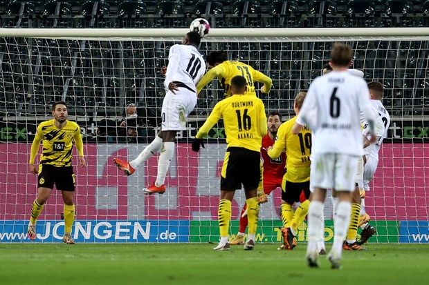 Borussia Dortmund đứng trước nguy cơ mất tất cả ở mùa này