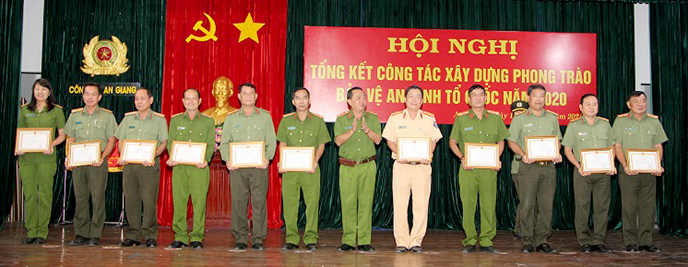 Phát huy sức mạnh tổng hợp từ phong trào “Toàn dân bảo vệ an ninh Tổ quốc”