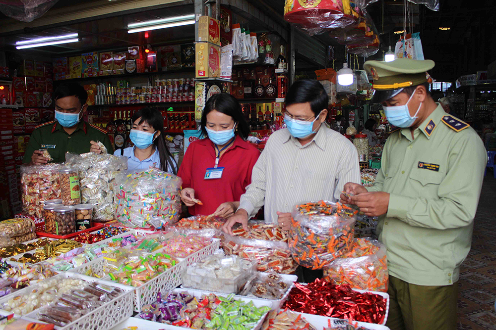 Đẩy mạnh kiểm soát thị trường Tết