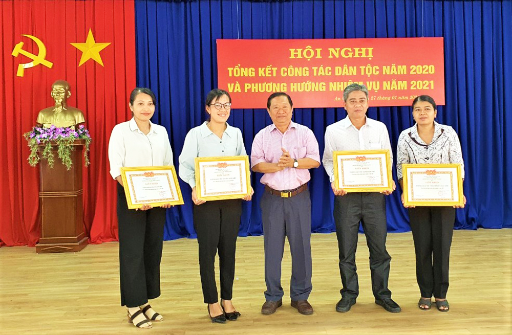 An Giang: Tiếp tục triển khai tốt chính sách và công tác dân tộc