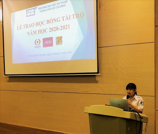 Cô gái Chăm đầu tiên nhận học bổng AEON và ước mơ mang chữ về bản