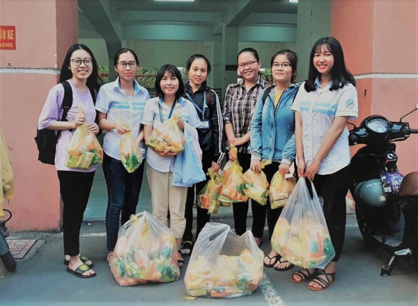 Cô gái Chăm đầu tiên nhận học bổng AEON và ước mơ mang chữ về bản