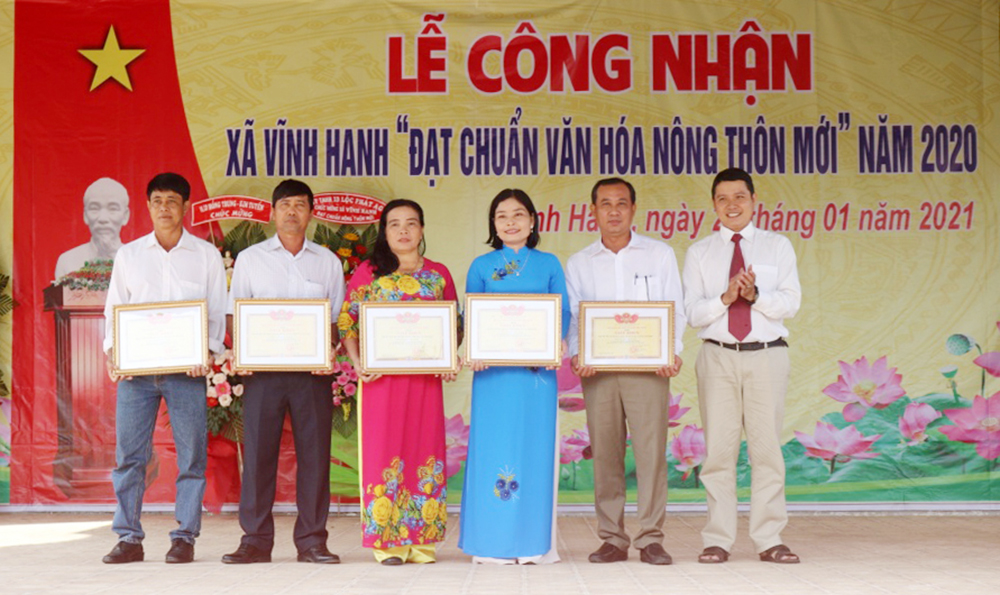 Xã Vĩnh Hanh đạt chuẩn “Xã văn hóa nông thôn mới”