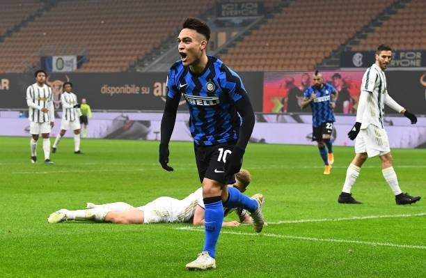 Ronaldo lập cú đúp, Juventus ngược dòng hạ Inter