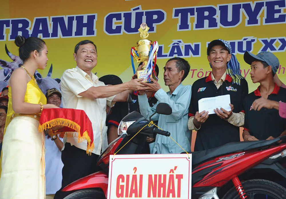 Nghe nghệ nhân đua bò Bảy Núi kể chuyện trâu ở Tây Ninh