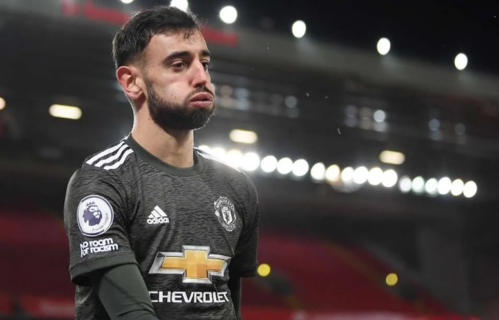 Bruno Fernandes hoãn gia hạn MU, Man City phục sẵn Messi