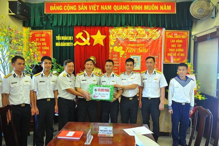 Xuân về nơi ngàn trùng sóng