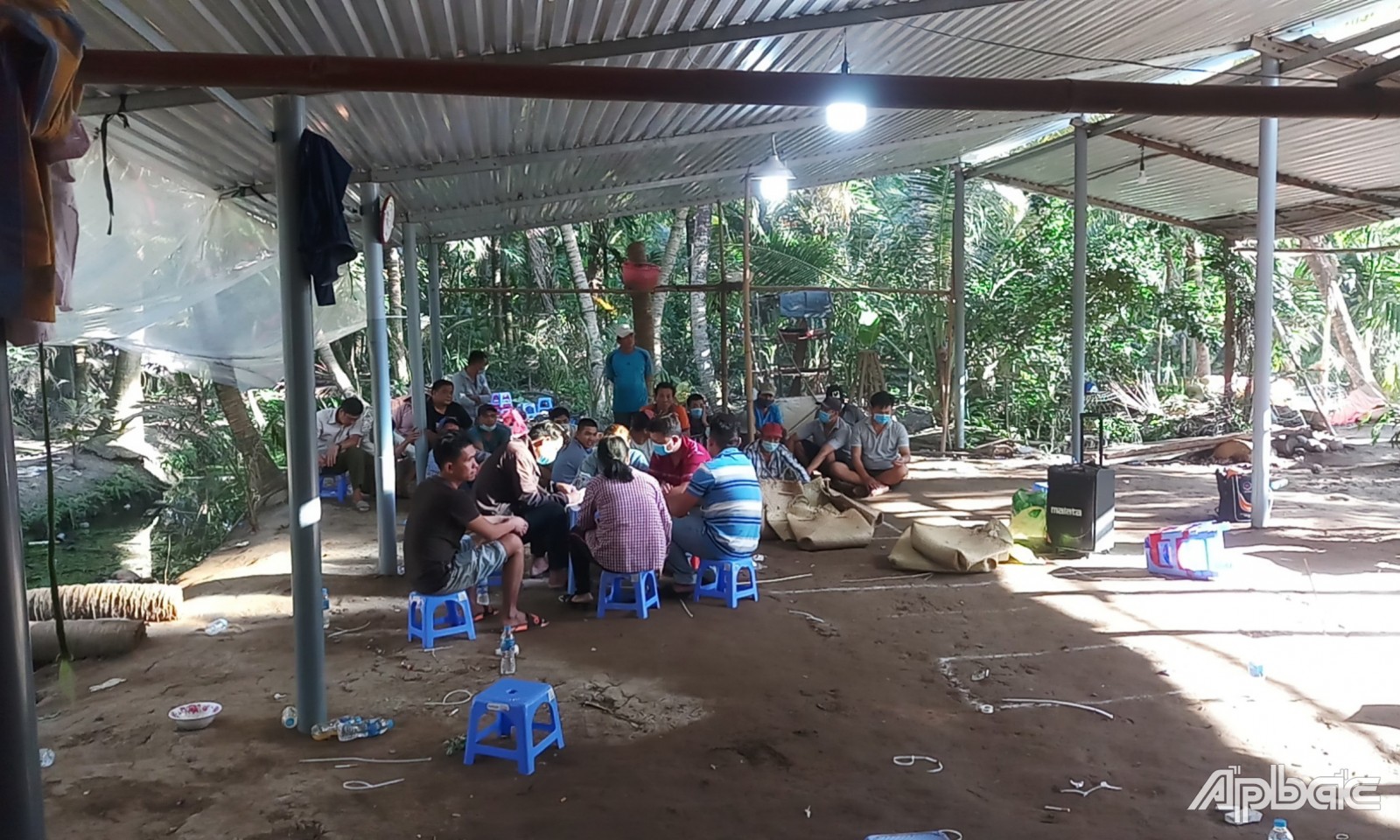 Tiền Giang: Triệt phá trường gà, bắt giữ 21 đối tượng